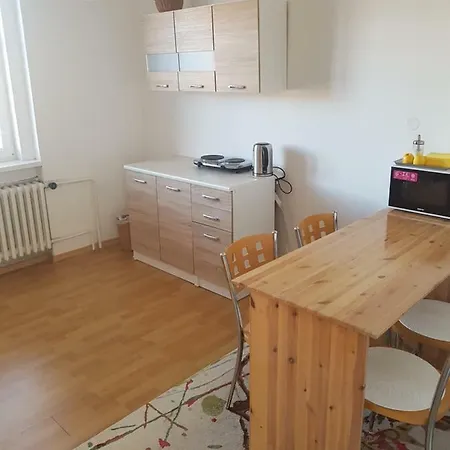 Flóra Apartamento *